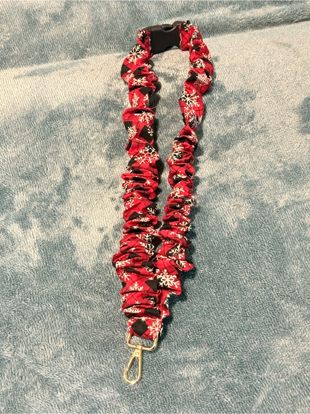 Red Snowflake Scrunchie Strap Necklace with Lobster Clasp